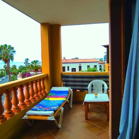 Elite Palace Playa Duque 阿德耶